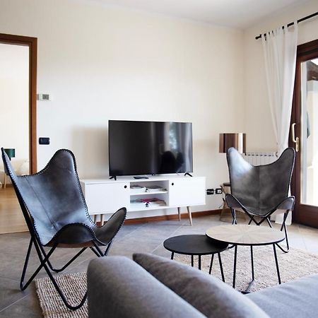Residenza La Corte Visconti Массино-Висконти Экстерьер фото